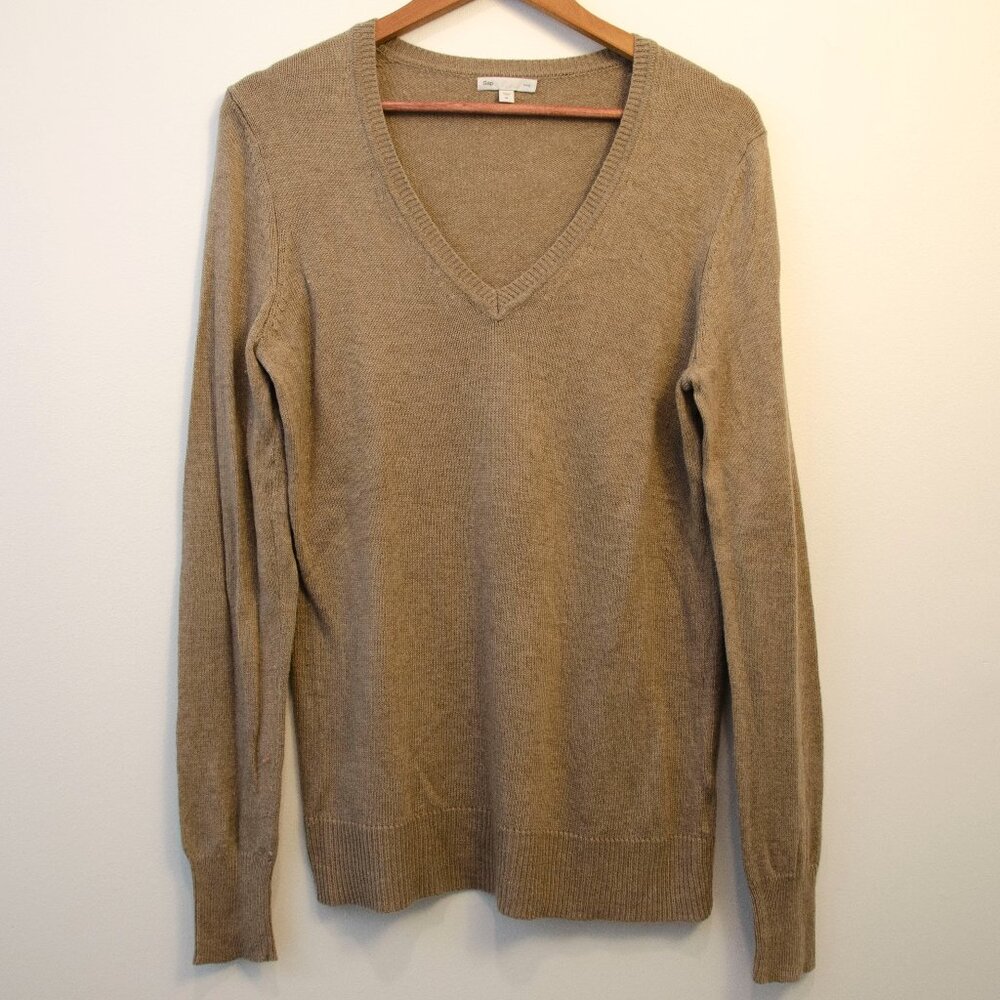 Tan V-neck Sweater - Gap M
